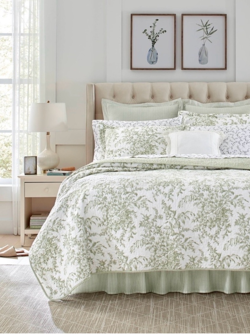 Laura Ashley Pale Green and White Floral Quilt set in king size!